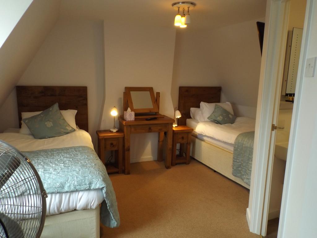 Old Riverview Guest House Earith Ruang foto