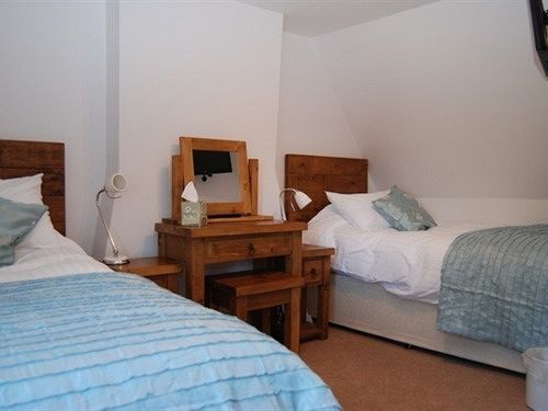 Old Riverview Guest House Earith Bagian luar foto